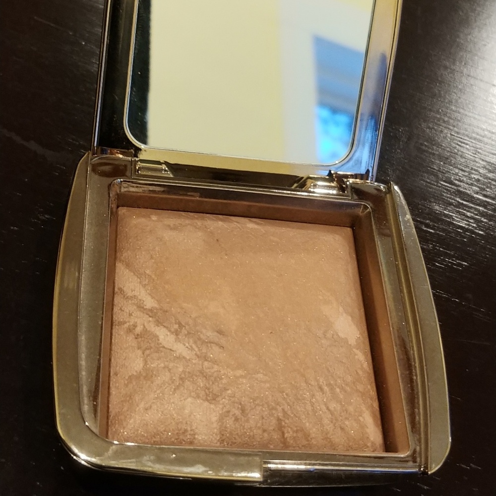 Hourglass Ambient Lighting Bronzer